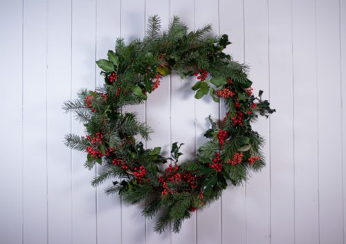 Mia Momento Web Kelly Shields_Christmas Wreath_Berry