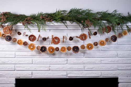 Mia Momento Web Kelly Shields_Dried Orange Garland Display